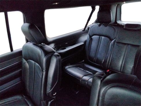 Used 2024 Jeep Wagoneer L Series II image 22