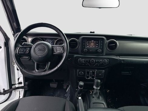 Used 2021 Jeep Gladiator Willys image 23