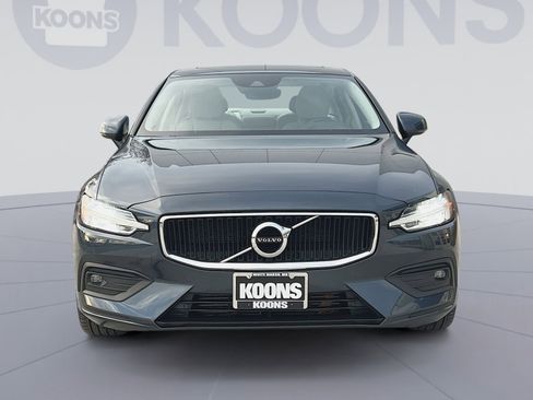 Used 2021 Volvo S60 T5 Momentum image 11