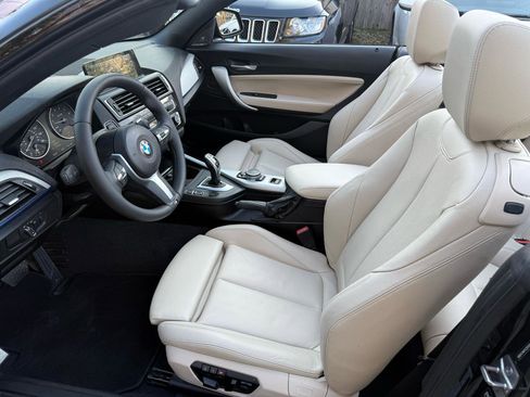 Used 2015 BMW M235i Convertible RWD image 34