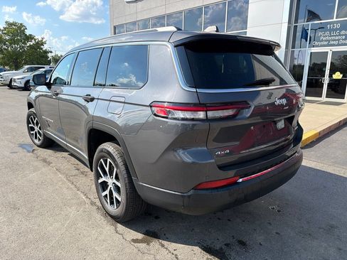 Used 2025 Jeep Grand Cherokee L Limited AWD/4WD image 7