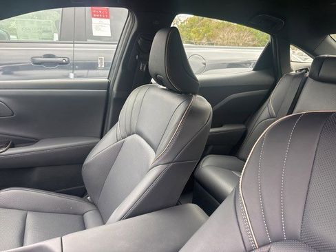 Certified 2026 Toyota Crown XLE image 4