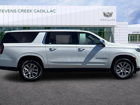 Used 2022 Chevrolet Suburban Premier AWD/4WD image 2
