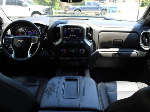 Used 2022 Chevrolet Silverado 2500 LTZ w/ LTZ Texas Edition AWD/4WD image 13