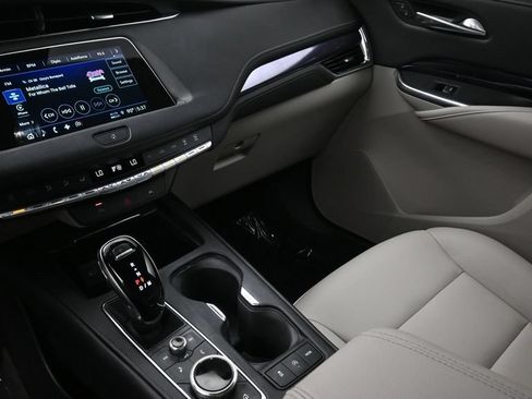 Used 2023 Cadillac XT4 Luxury w/ Driver Awareness Package FWD image 8