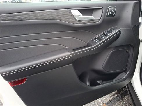 New 2026 Ford Escape SE w/ PHEV Premium Package image 8