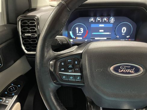 Used 2024 Ford Ranger Lariat w/ FX4 Off-Road Package image 13