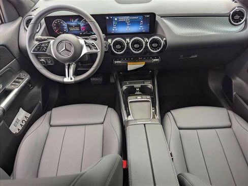 Used 2026 Mercedes-Benz GLA 250 image 14