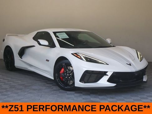 Used 2023 Chevrolet Corvette Stingray Premium Conv w/ Z51 Performance Package RWD image 2