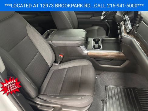 Used 2024 Chevrolet Silverado 2500 LT w/ Convenience Package image 24