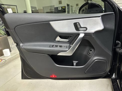 Used 2020 Mercedes-Benz A 220 A 220 4dr Sedan image 10