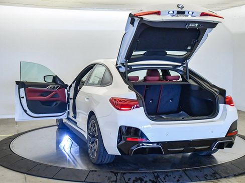 New 2026 BMW i4 eDrive40 w/ M Sport Package image 27