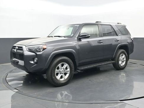Used 2021 Toyota 4Runner SR5 Premium image 8