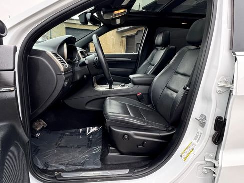 Used 2014 Jeep Grand Cherokee Limited w/ Luxury Group II image 4