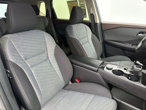 Used 2023 Nissan Rogue SV AWD/4WD image 6