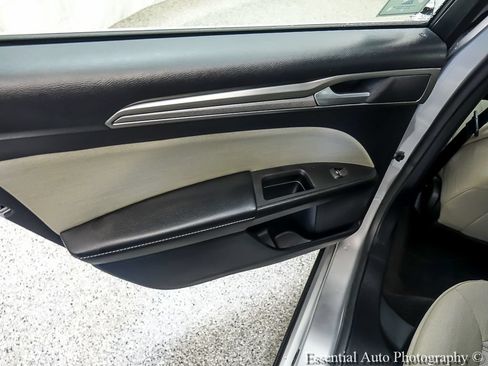 Used 2018 Ford Fusion S FWD image 20