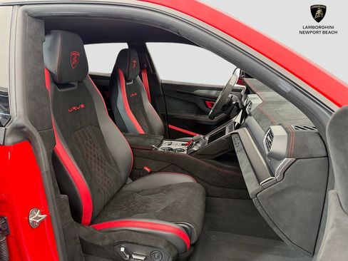 Used 2024 Lamborghini Urus Performante AWD/4WD image 26