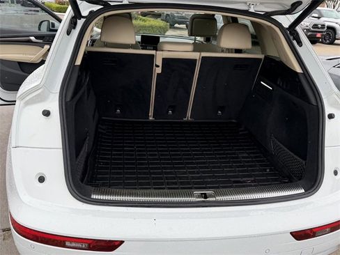 Used 2020 Audi Q5 Prestige w/ Prestige Package image 22