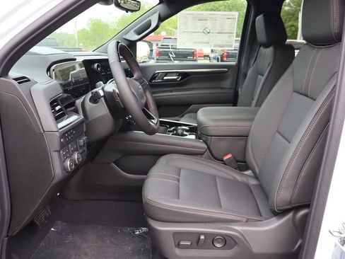 New 2026 Chevrolet Suburban RST w/ Advanced Technology Package AWD/4WD image 5