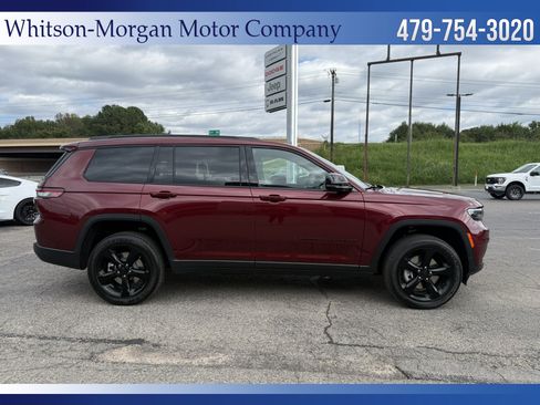 New 2025 Jeep Grand Cherokee L Laredo image 5