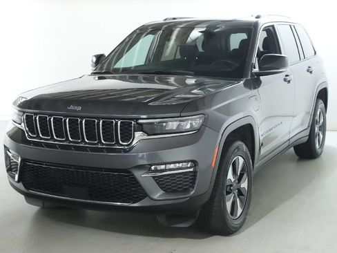 Used 2024 Jeep Grand Cherokee Limited 4xe AWD/4WD image 4