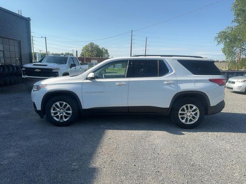 Used 2019 Chevrolet Traverse LT w/ LPO, Floor Liner Package AWD/4WD image 2