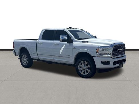 Used 2024 RAM 2500 Limited AWD/4WD image 3