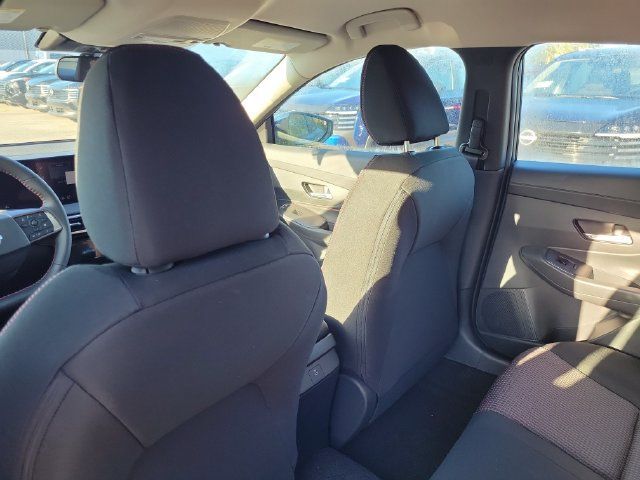 New 2027 Nissan Sentra SR w/ Floor Mat Package FWD image 10