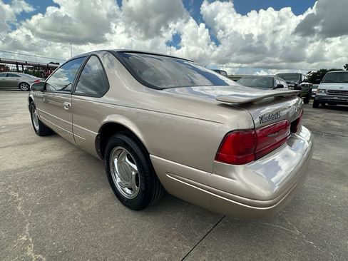 Used 1997 Ford Thunderbird LX RWD image 3