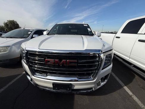 Used 2021 GMC Yukon XL SLT w/ Rear Media and Nav Package image 3