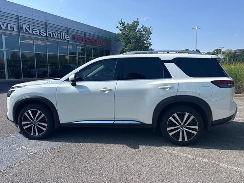 Certified 2024 Nissan Pathfinder Platinum w/ Cargo Package AWD/4WD image 8