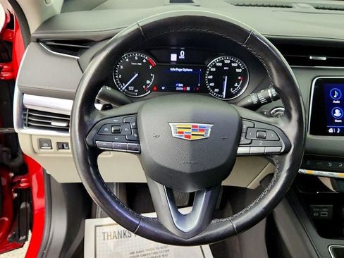 Used 2021 Cadillac XT4 Luxury w/ Cold Weather Package AWD/4WD image 14