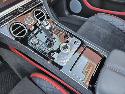 Used 2022 Bentley Continental GT Speed image 33