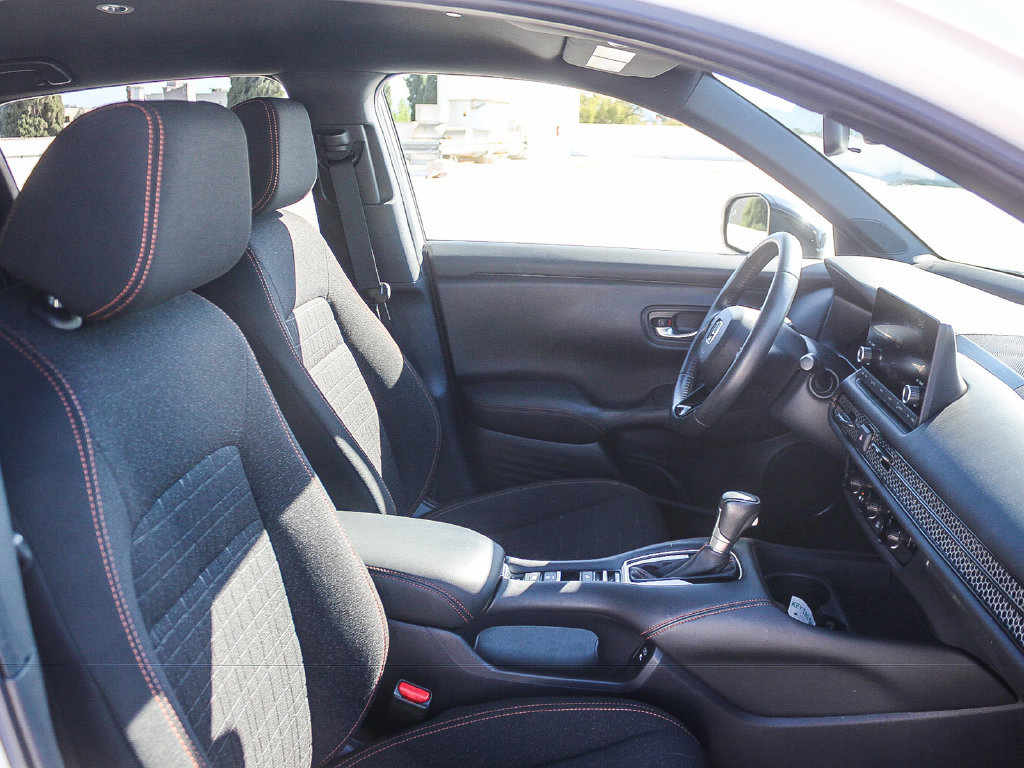 Used 2024 Honda HR-V Sport image 17