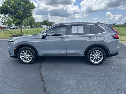 Used 2024 Honda CR-V EX image 6