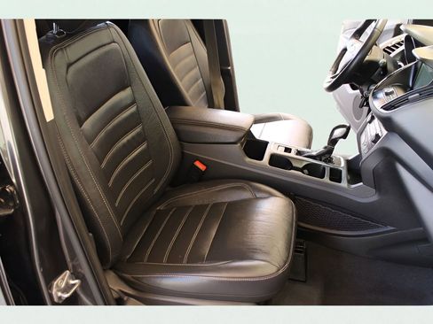 Used 2018 Ford Escape SEL image 18