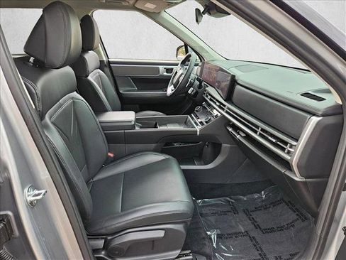 Used 2025 Hyundai Santa Fe SEL FWD image 26