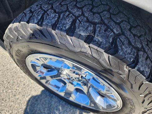 Used 2016 RAM 1500 Laramie w/ Convenience Group AWD/4WD image 40