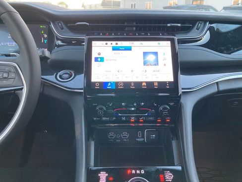 New 2024 Jeep Grand Cherokee Trailhawk w/ Advanced Protech Group II image 20