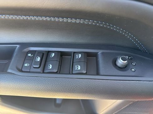 New 2026 Jeep Compass Latitude image 9