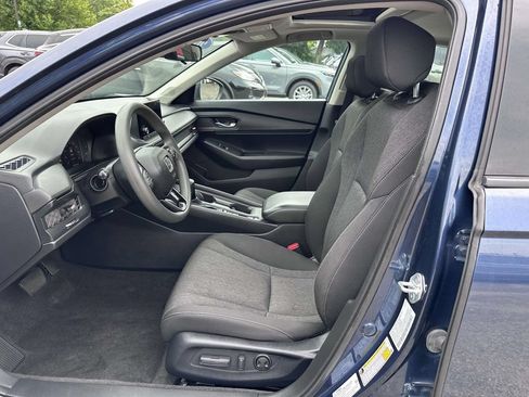 Used 2023 Honda Accord EX image 11