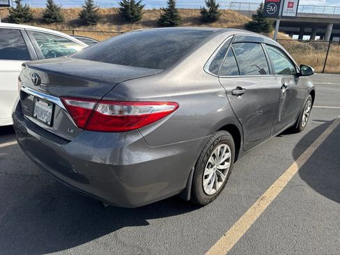 Used 2017 Toyota Camry LE FWD image 7