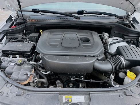 Used 2020 Jeep Grand Cherokee Laredo image 28