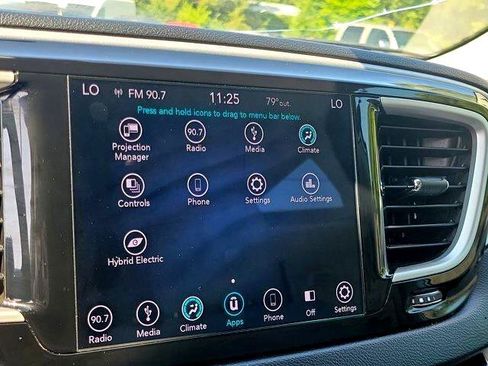 Used 2018 Chrysler Pacifica Touring Plus image 27