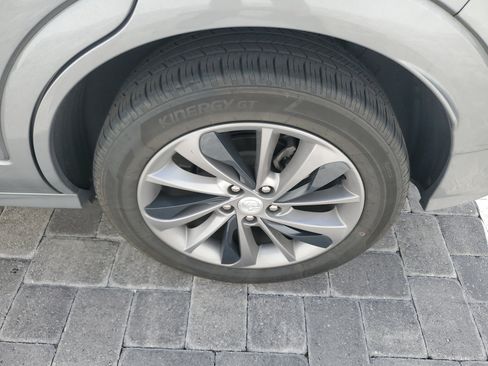 Used 2023 Buick Encore GX Select w/ Sport Touring Package FWD image 7