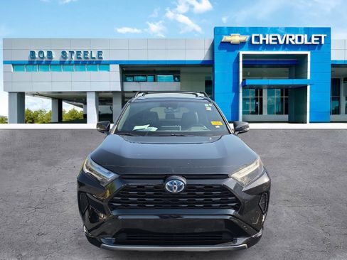 Used 2022 Toyota RAV4 SE w/ Convenience Package AWD/4WD image 2