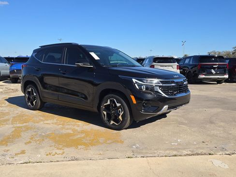 New 2026 Kia Seltos EX FWD image 2