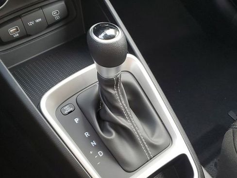New 2026 Hyundai Venue SE FWD image 28