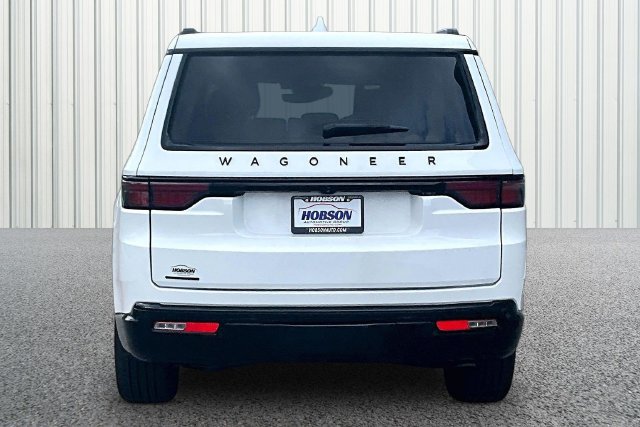 Used 2023 Jeep Wagoneer Series II AWD/4WD image 4