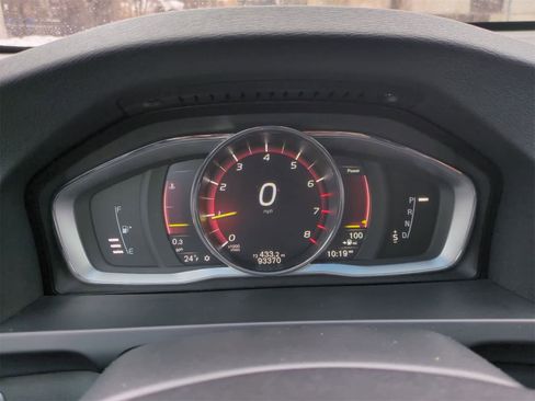 Used 2017 Volvo V60 T5 Cross Country w/ Convenience Package image 33